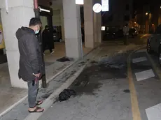 CIPOLLA . AG.FOTOFILM . ODERZO RAGAZZO SI DA FUOCO IN VIA ROMA