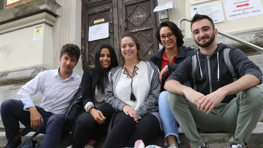 AGOSTINI AG.FOTOFILM TREVISO ESAMI DI MATURITA' AL RICATTI USCITA STUDENTI