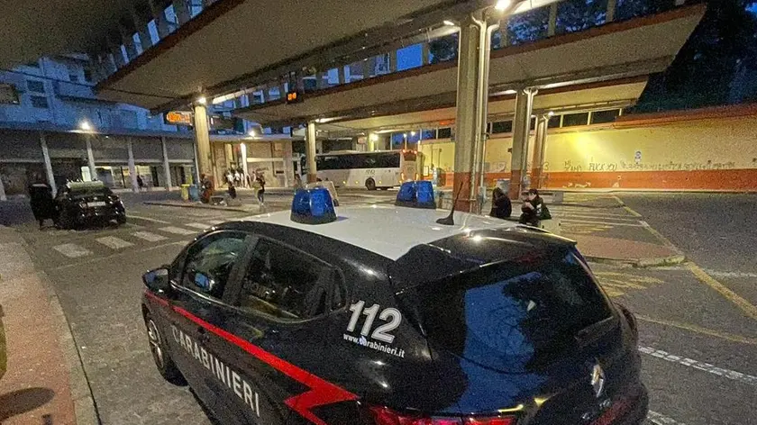 Le pattuglie dei carabinieri alla stazione degli autobus di Treviso
