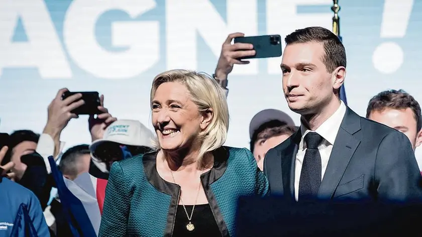 Marine Le Pen con Jordan Bardella, capo della lista del Rassemblement National RN per le elezioni europee. Chang Martin/SIPA