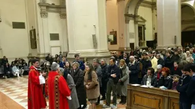 Una messa celebrata nel duomo di Treviso