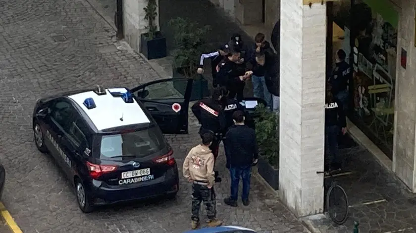 Controllo dei carabinieri dopo la rissa in via Collalto